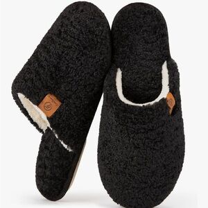 Cozy Black Sherpa Slippers Size 11-12